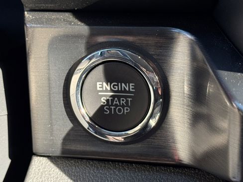 Used 2024 Ford F250 Lariat w/ Lariat Ultimate Package image 21