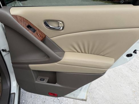 Used 2010 Nissan Murano LE w/ Navigation Pkg AWD/4WD image 18