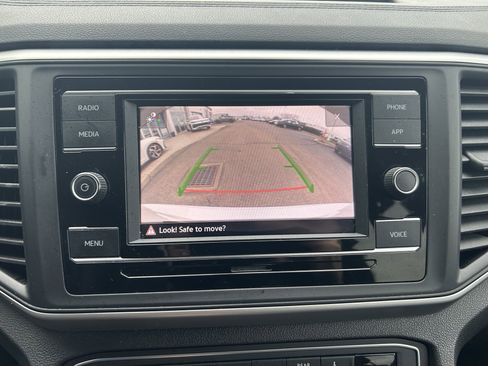 Certified 2023 Volkswagen Atlas SE image 12