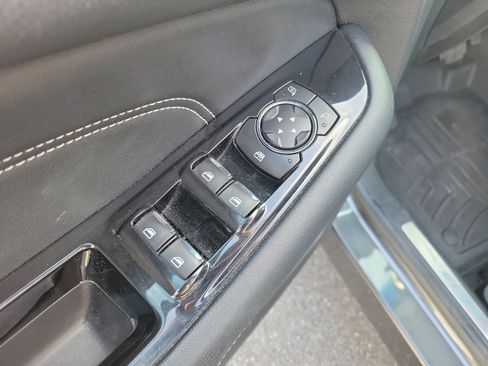 Used 2018 Ford Edge Titanium image 21