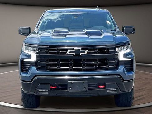 Used 2024 Chevrolet Silverado 1500 LT Trail Boss w/ Convenience Package II AWD/4WD image 3