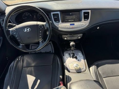 Used 2014 Hyundai Genesis 5.0 R-Spec RWD image 19