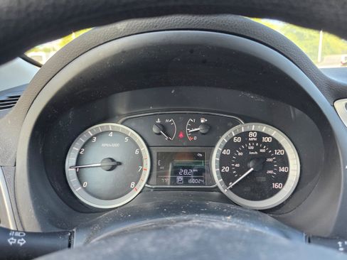 Used 2014 Nissan Sentra SV FWD image 17