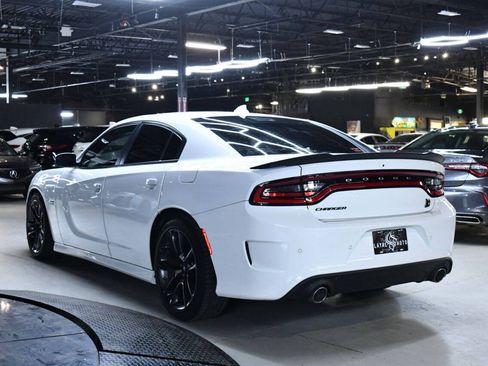 Used 2022 Dodge Charger Scat Pack RWD image 8