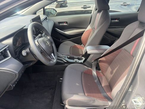 Used 2024 Toyota Corolla SE w/ SE Package image 8