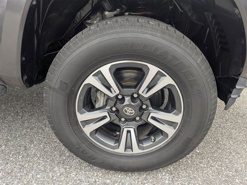 Used 2019 Toyota Tacoma SR5 image 11