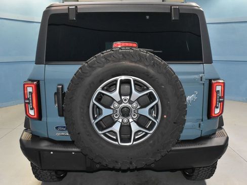 Used 2023 Ford Bronco Badlands image 27