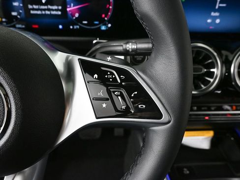 New 2026 Mercedes-Benz GLB 250 image 11