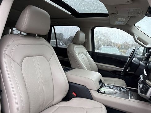 Used 2022 Ford Expedition Max Limited image 20
