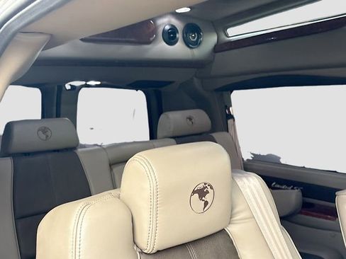 Used 2019 Chevrolet Express 2500 w/ Enhanced Convenience Package image 31