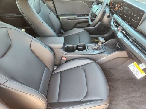 New 2026 Kia K4 EX FWD image 13