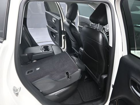 Used 2020 Jeep Compass Latitude w/ Cold Weather Group image 29