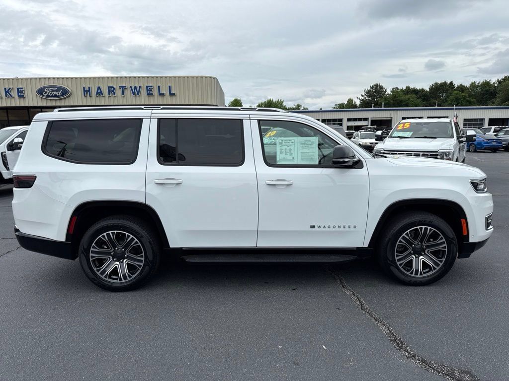 Used 2024 Jeep Wagoneer Series II w/ Flexible Seating Group RWD image 28