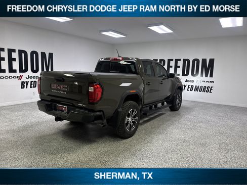 Used 2023 GMC Canyon AT4 w/ Technology Package AWD/4WD image 4