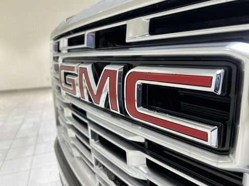 New 2026 GMC Yukon Denali w/ LPO, Floor Liner Package AWD/4WD image 29