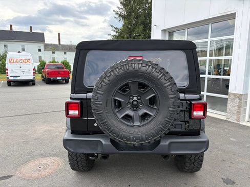 Used 2024 Jeep Wrangler Sport AWD/4WD image 9
