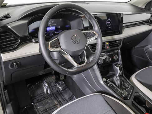 Used 2025 Volkswagen Taos S image 4