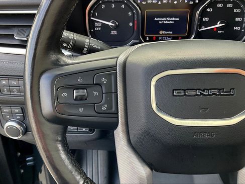 Used 2021 GMC Yukon Denali w/ Advanced Technology Package image 17