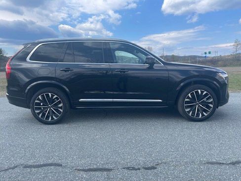 Used 2025 Volvo XC90 B6 Plus AWD/4WD image 2