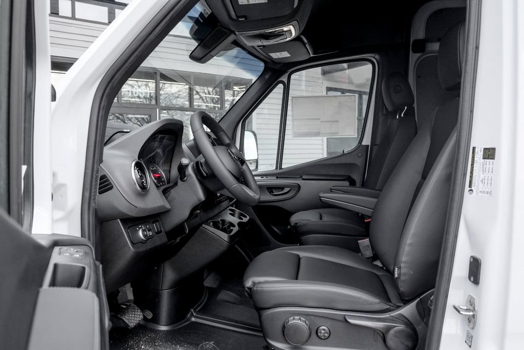 Used 2026 Mercedes-Benz Sprinter 2500 image 11
