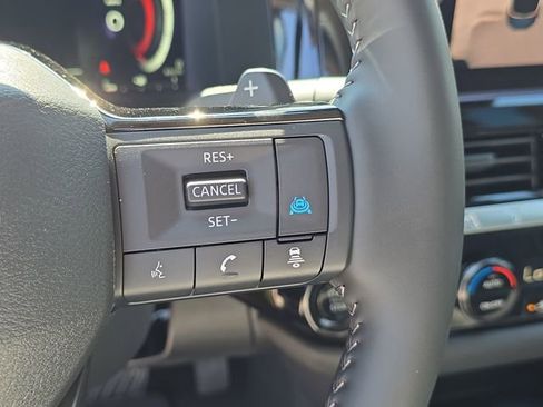 New 2026 Nissan Pathfinder SL image 32