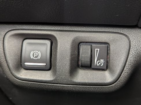 Certified 2019 GMC Acadia SLT AWD/4WD image 18