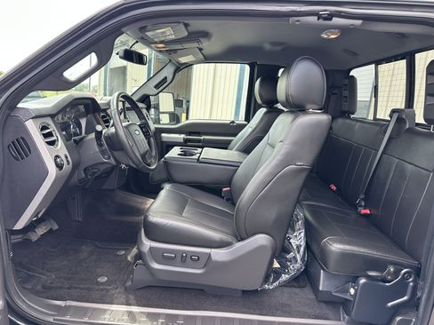 Used 2015 Ford F250 Lariat w/ Lariat Interior Package AWD/4WD image 10