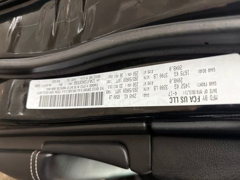 Used 2017 Jeep Grand Cherokee Overland image 31