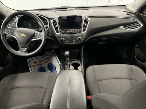 Used 2022 Chevrolet Malibu LT FWD image 37