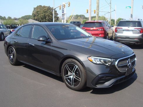 Used 2024 Mercedes-Benz E 350 4MATIC Sedan image 25