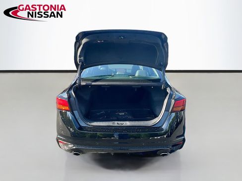 Used 2024 Nissan Altima 2.5 SR w/ SR Premium Package FWD image 35