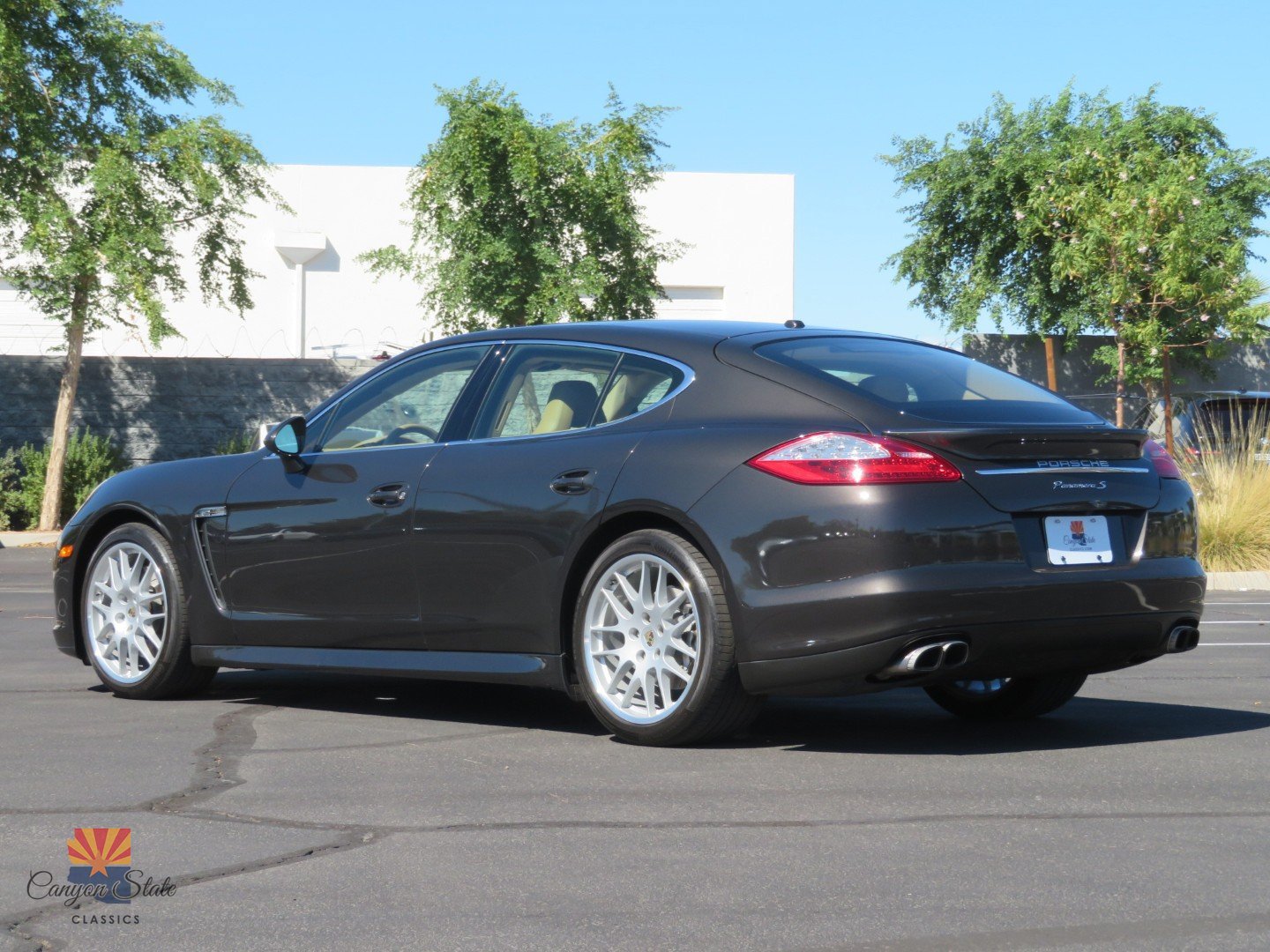 Used 2010 Porsche Panamera S RWD image 9