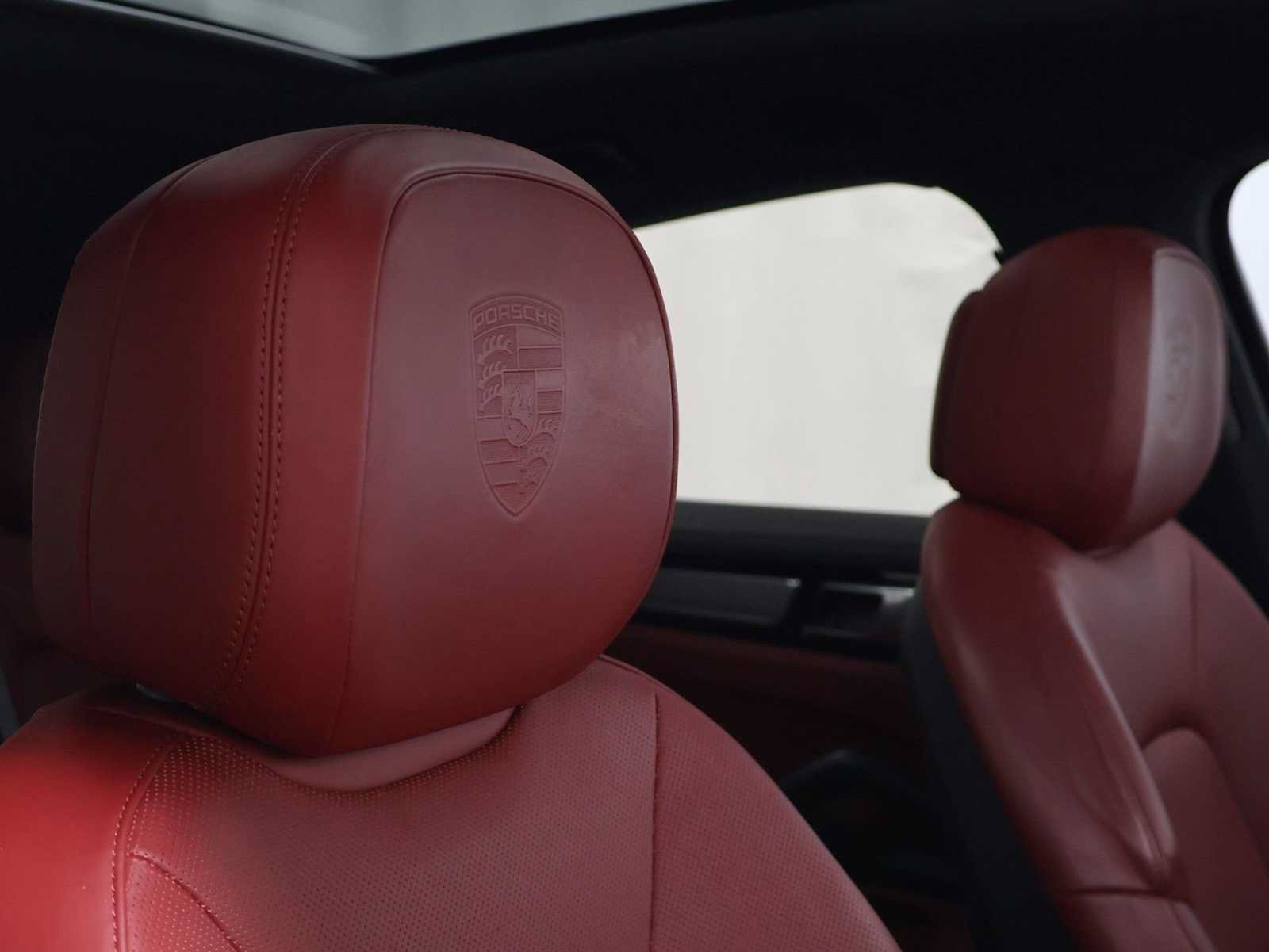 Certified 2023 Porsche Cayenne Platinum Edition AWD/4WD image 22