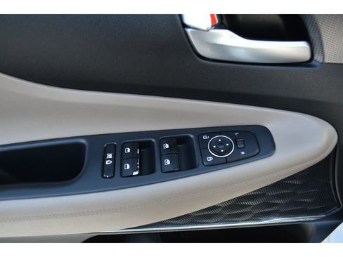 Used 2019 Hyundai Santa Fe SEL image 18