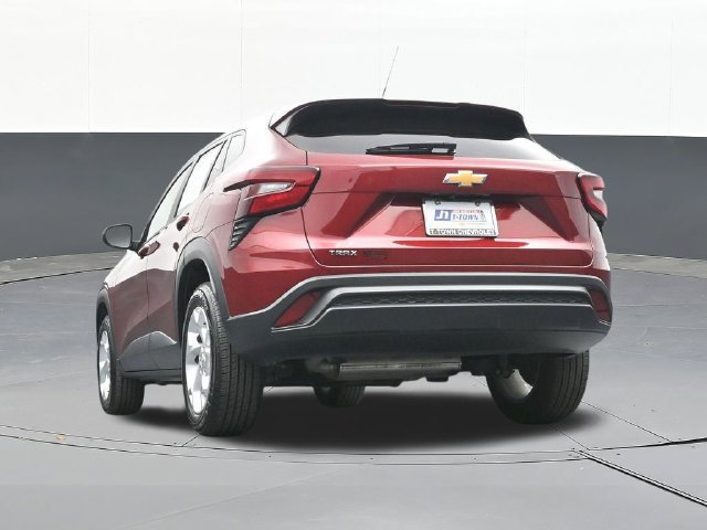 Used 2024 Chevrolet Trax LS w/ LS Convenience Package FWD image 40
