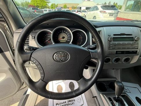 Used 2010 Toyota Tacoma 4x4 Access Cab V6 image 14