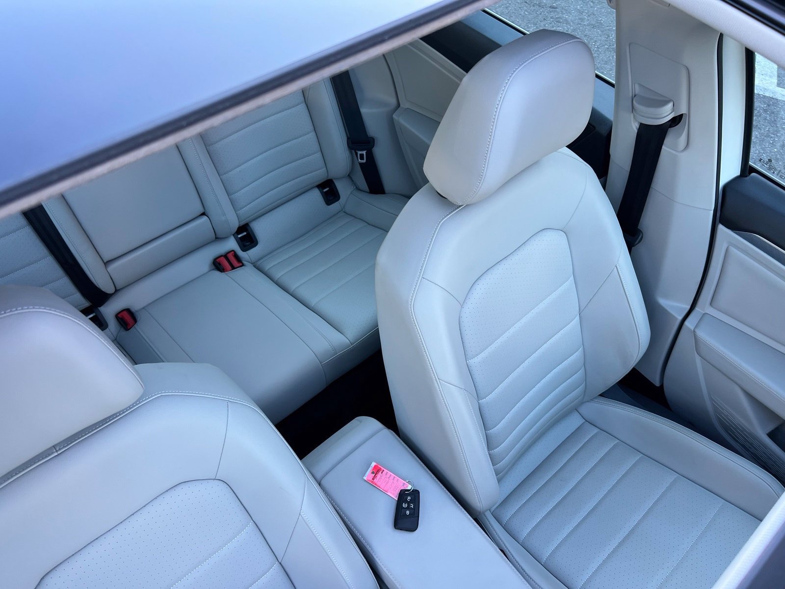 Used 2024 Volkswagen Jetta SE w/ Panoramic Sunroof Package FWD image 12