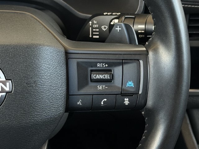Used 2025 Nissan Rogue SV AWD/4WD image 16