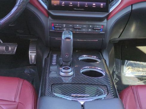 Used 2021 Maserati Ghibli S GranSport image 17