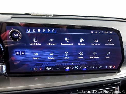 Used 2026 Chevrolet Traverse LT w/ LPO, Floor Liner Package FWD image 14