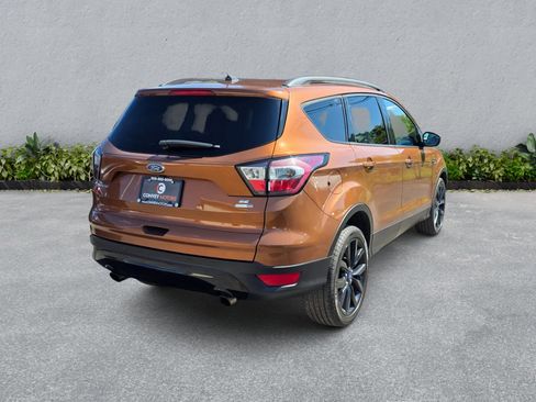 Used 2017 Ford Escape SE w/ Equipment Group 201A AWD/4WD image 6