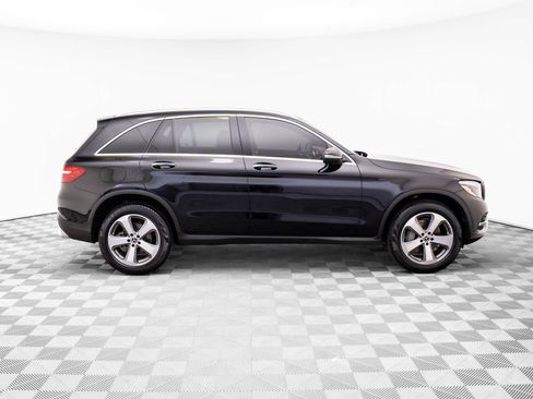 Used 2019 Mercedes-Benz GLC 300 4MATIC image 6