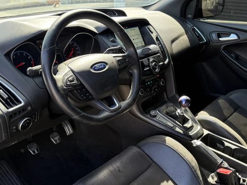 Used 2017 Ford Focus RS AWD/4WD image 11