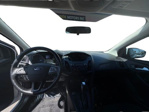 Used 2015 Ford Focus SE w/ SE Sport Package FWD image 19