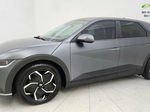 Used 2023 Hyundai Ioniq 5 SEL w/ Cargo Package AWD/4WD image 3