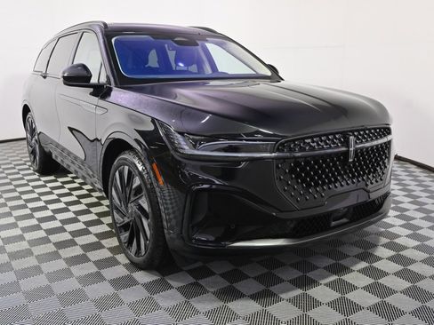 New 2026 Lincoln Nautilus Reserve image 9