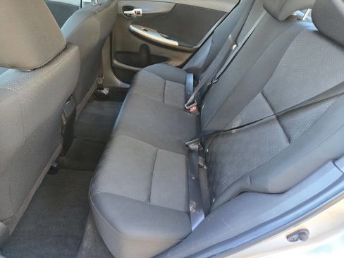 Used 2010 Toyota Corolla S image 12