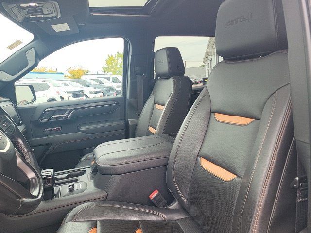 Used 2023 GMC Sierra 1500 AT4 w/ AT4 Preferred Package AWD/4WD image 5