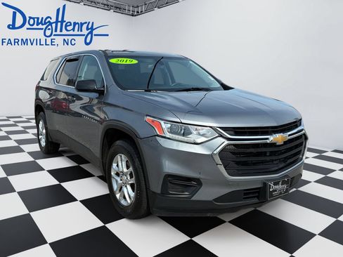 Used 2019 Chevrolet Traverse LS w/ LPO, Floor Liner Package FWD image 7