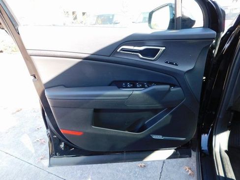 Used 2024 Kia Sportage SX image 14